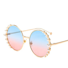 Load image into Gallery viewer, D&amp;T 2019 New Luxury Pearl Sunglasses Women