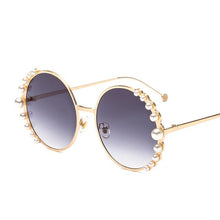 Load image into Gallery viewer, D&amp;T 2019 New Luxury Pearl Sunglasses Women