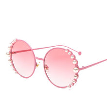 Load image into Gallery viewer, D&amp;T 2019 New Luxury Pearl Sunglasses Women