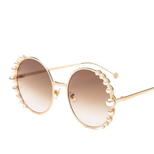 Load image into Gallery viewer, D&amp;T 2019 New Luxury Pearl Sunglasses Women